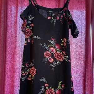 Forever 21 floral off the shoulder dress size small